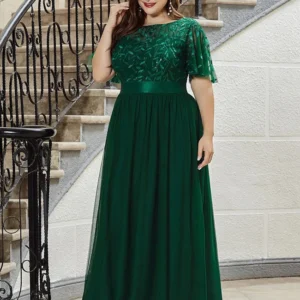 Alluring Grandeur: Embroidered Sequin Mesh Dresses for Plus-Size Elegant Occasions